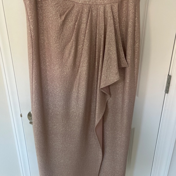 Dress - Picture 7 of 8